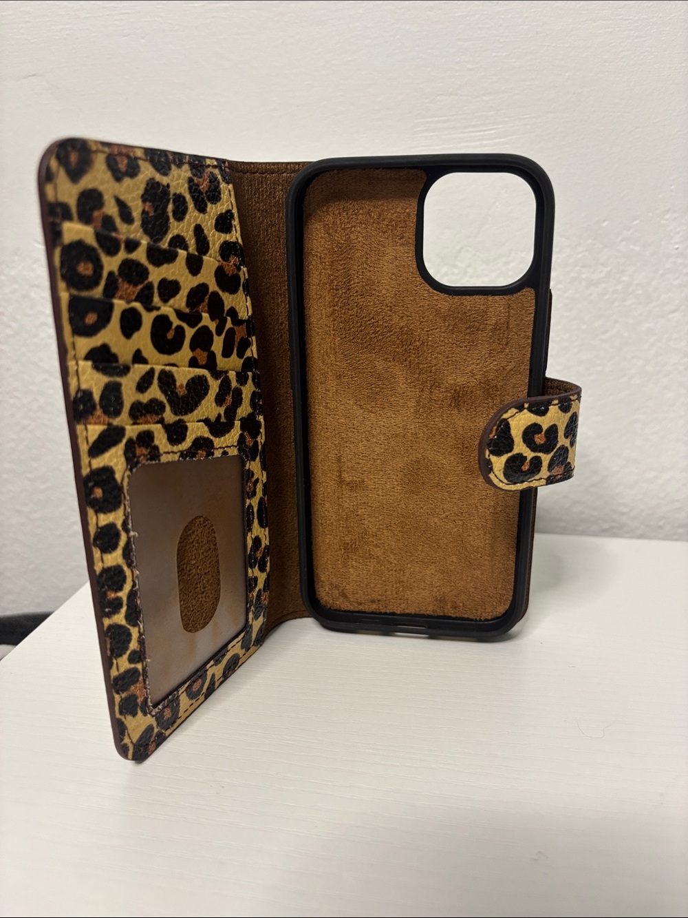 Leopard Print Wallet Phone Case with Card Slots - Brown for iPhone 13,14,15